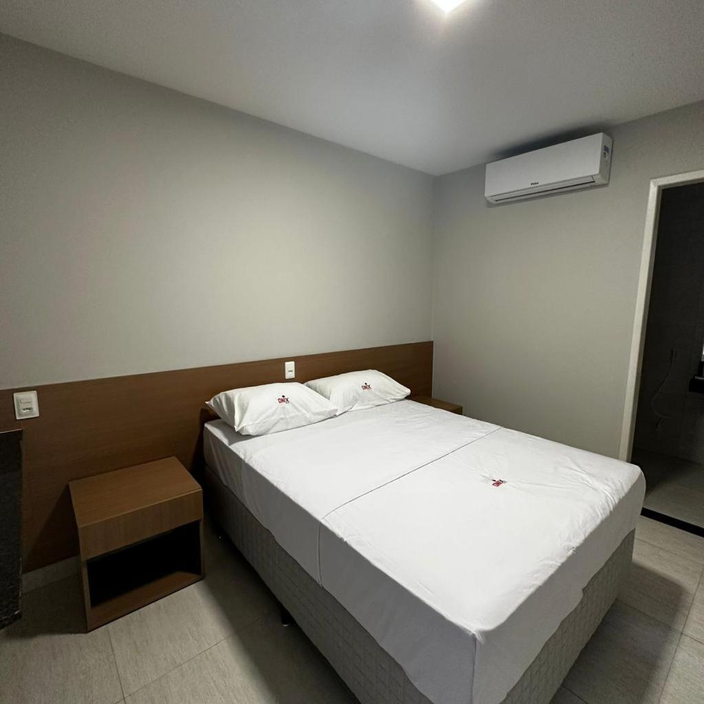 Hotel Onix Aguas Claras à Salvador Extérieur photo